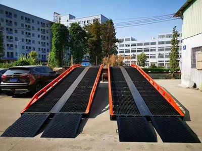移動(dòng)式登車橋